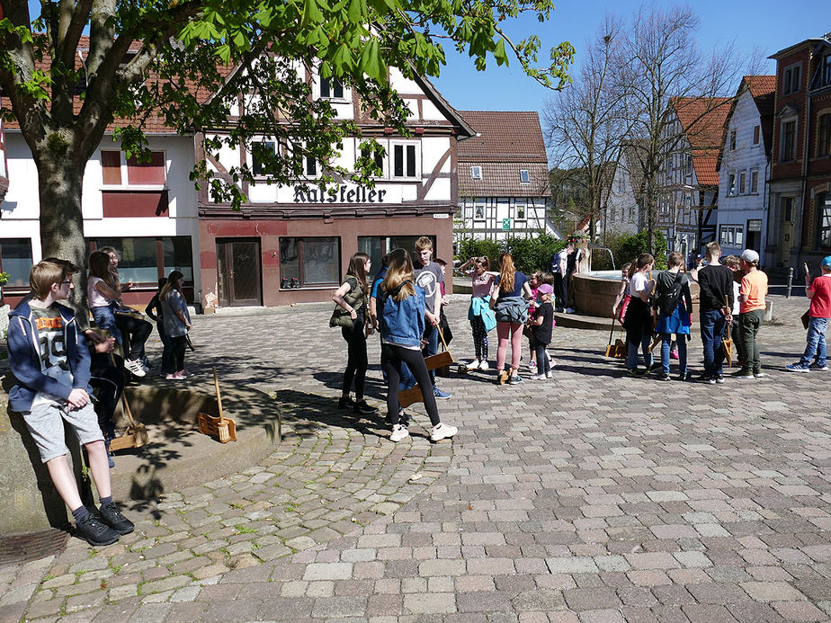 Rasseln in Naumburg - eine alte Ostertradition (Foto: Karl-Franz Thiede)